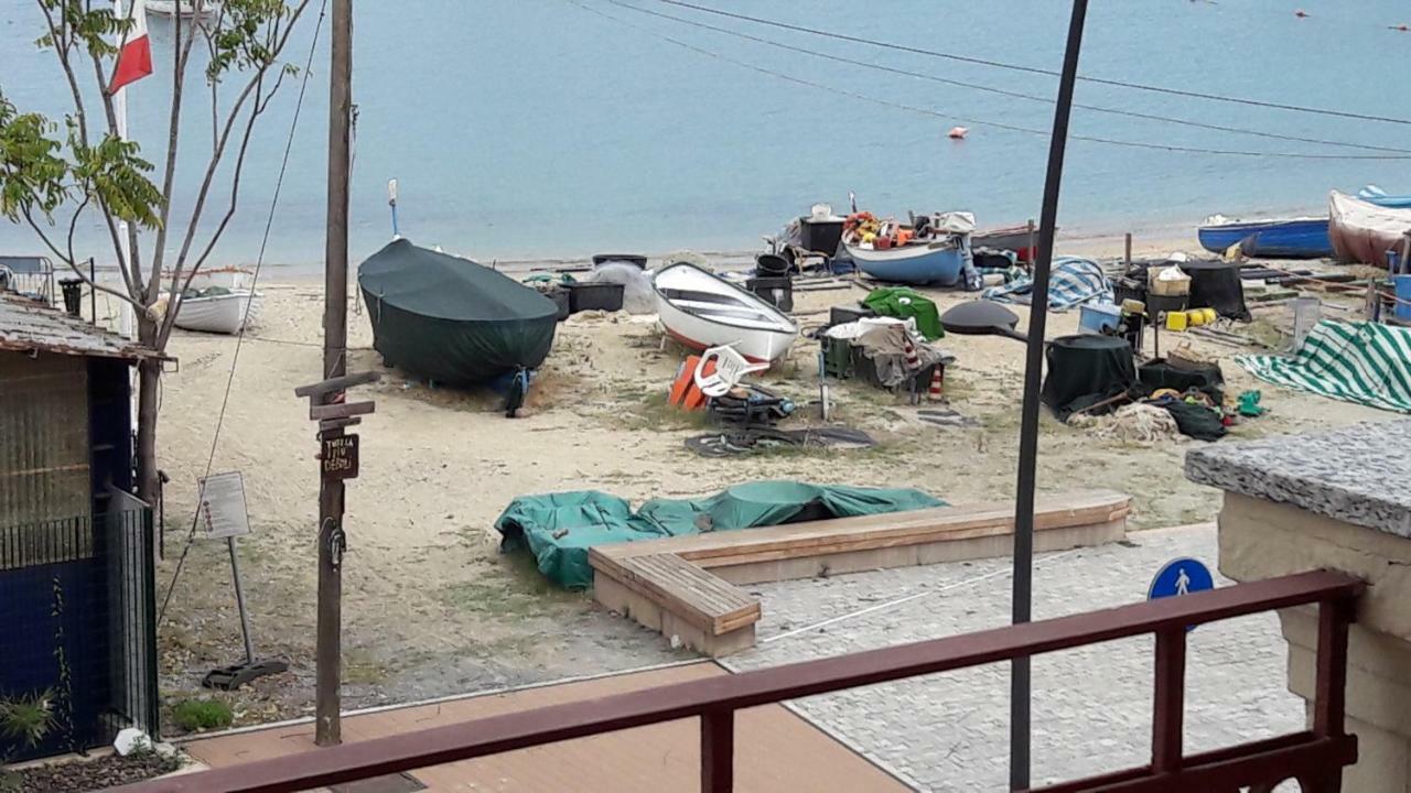 Residenza Lux Fronte Mare Appartement Vado Ligure Buitenkant foto