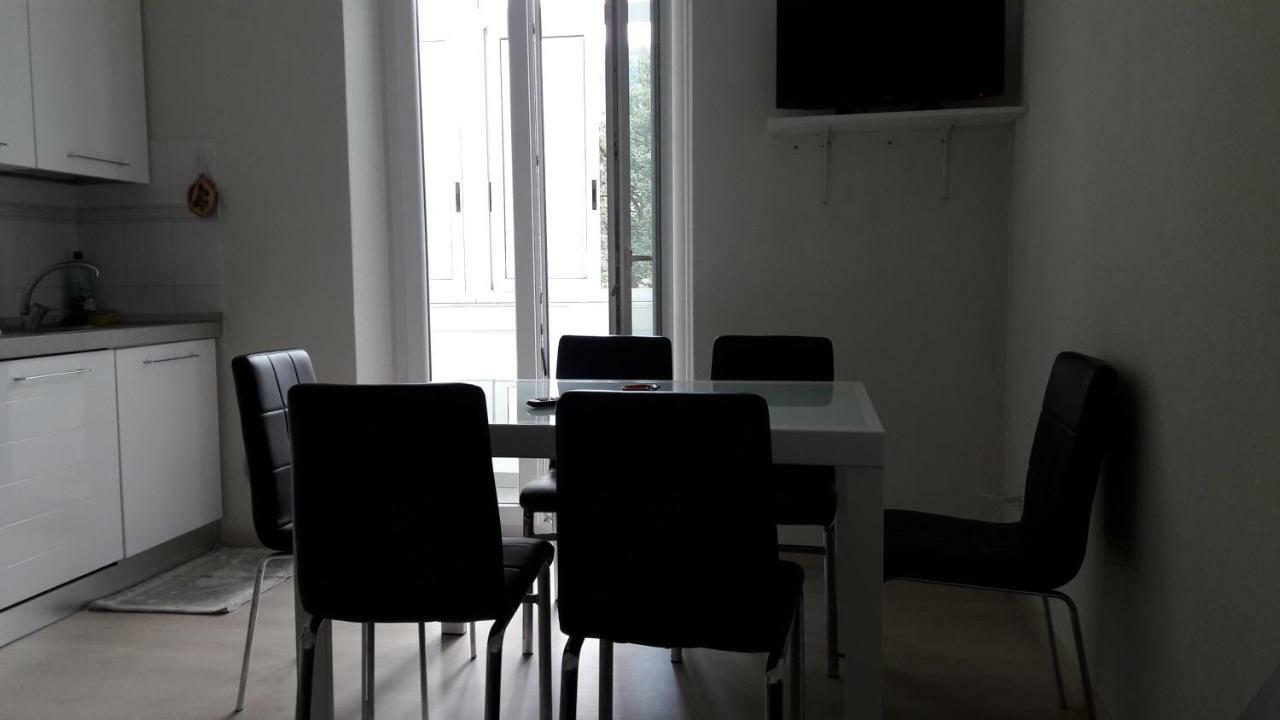 Residenza Lux Fronte Mare Appartement Vado Ligure Buitenkant foto