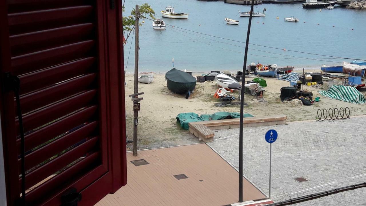 Residenza Lux Fronte Mare Appartement Vado Ligure Buitenkant foto