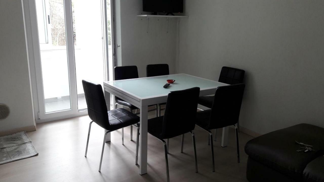 Residenza Lux Fronte Mare Appartement Vado Ligure Buitenkant foto